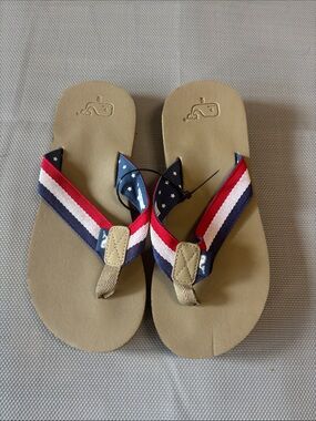 Vineyard vines sz 6 Khaki Flip Flops with Red, White & Blue Straps NWOT